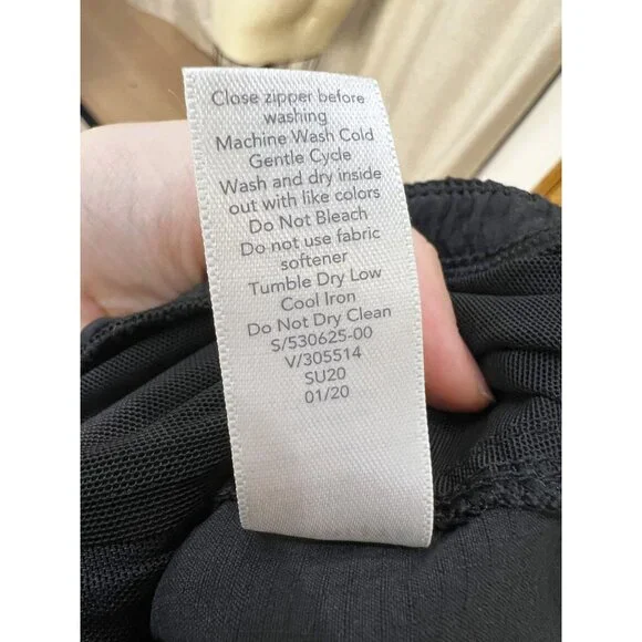 ATHLETA Trekkie Belted Pant Size 2P Black Stretch Hiking Climbing  UPF 50 - Picture 9 of 9